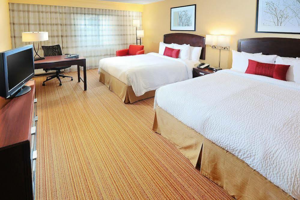 Courtyard By Marriott Oklahoma City Northwest Exterior photo