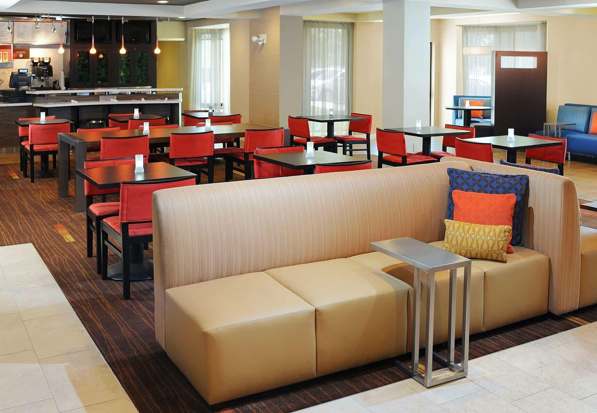 Courtyard By Marriott Oklahoma City Northwest Exterior photo